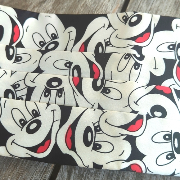 Mickey Mouse Cummerbund and Bow Tie Set - Picture 3 of 7